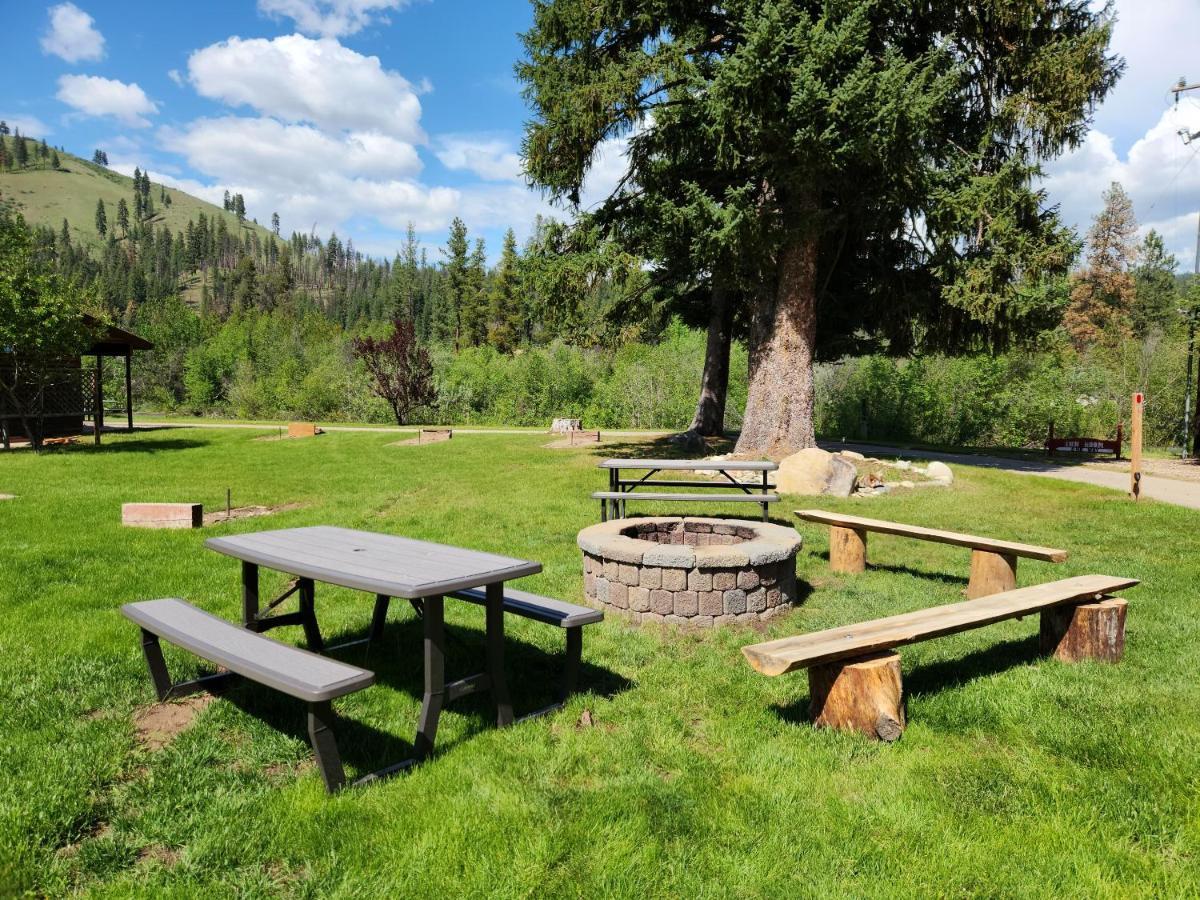 Southfork Lodge - Riverside Inn Lowman Luaran gambar